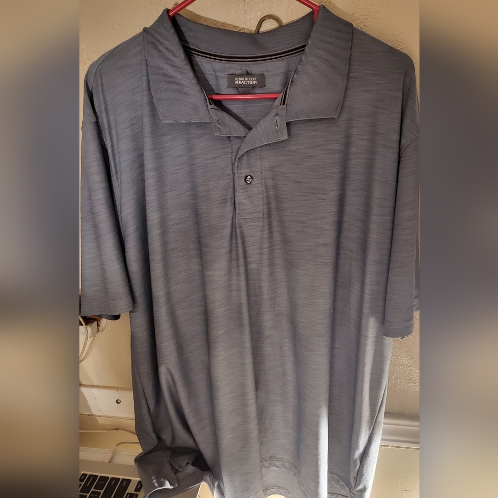 Kenneth Cole polo in size XL